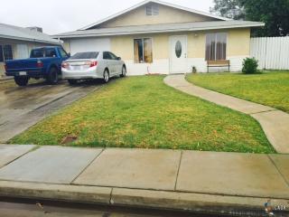 825 Grant St, Calexico, CA 92231-3439