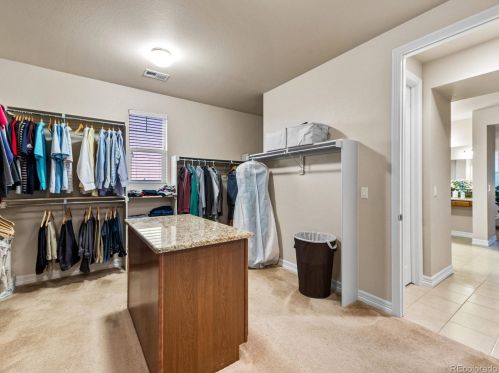 26605 Peakview Dr, Aurora CO 80016-6108 exterior