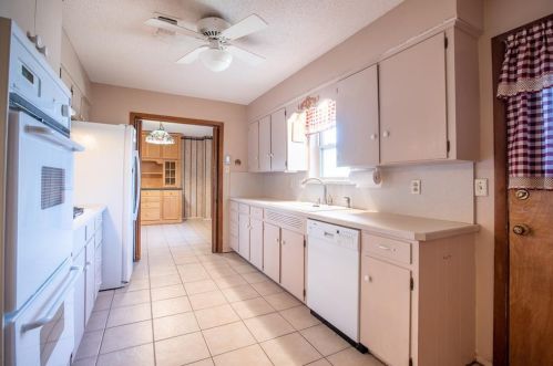 6208 Bellhurst Ct, Fort Worth TX  exterior