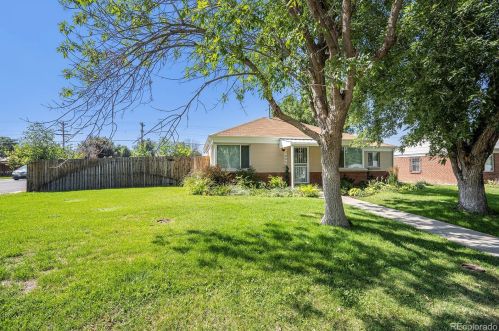 2605 Olive St, Denver, CO 80207-2916