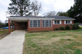 367 Pickron St, Pelham, GA 31779-1828