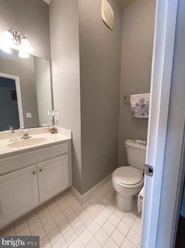 1821 Cedar Cove Way, Woodbridge VA  22191-6060 exterior