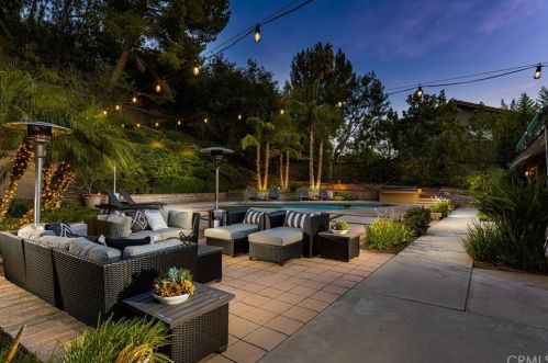 11102 Addison Rd, Santa Ana, CA 92705-2438