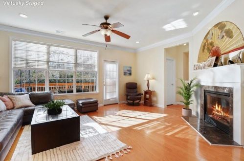 3829 Chattahoochee Summit Dr, Atlanta, GA 30339-3253