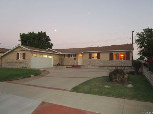 218 Carter Dr, Glendora, CA 91740-5912