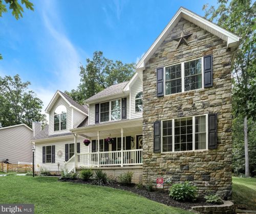 637 Bunny Ln, Harpers Ferry, WV 25425-4572