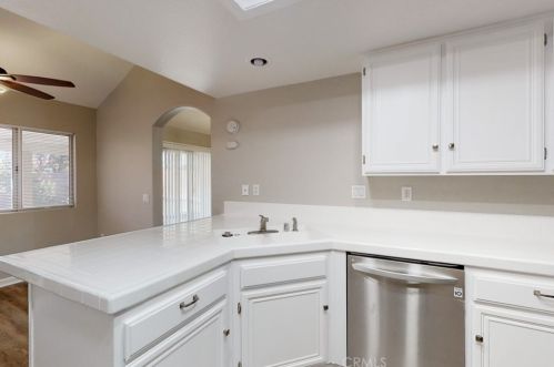 1204 Avenida Floribunda, San Jacinto CA  92583-5208 exterior