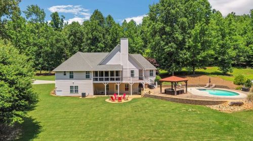 265 Crooked Creek Trl, Holly Springs, GA 30115-4910