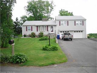 72 Highwood Rd, Waterbury, CT 06708-2812