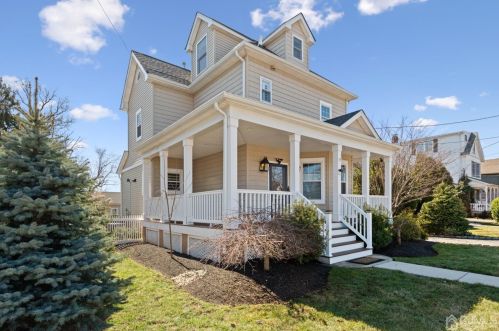 124 Woodbridge Ave, Sewaren, NJ 07077-1302