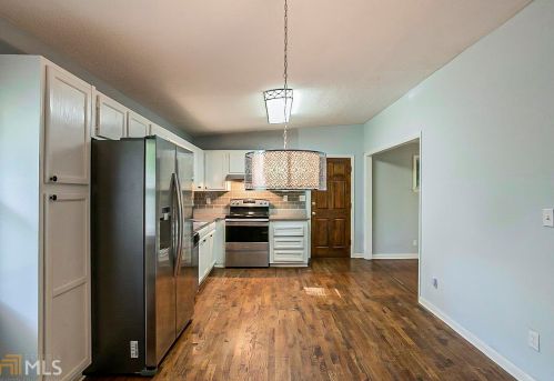 1240 Elva Dr, Atlanta GA  30331-7324 exterior