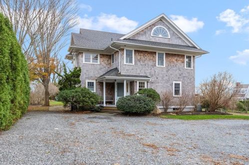 5 Upland Rd, Westerly, RI 02891-5414