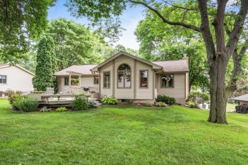 3393 Chandler Rd, Saint Paul MN  55126-3913 exterior