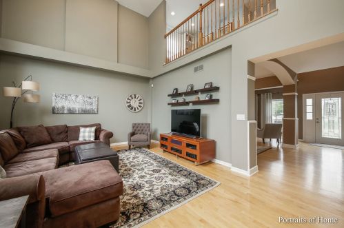 1433 Schoenherr Ave, Lemont IL  60490-3216 exterior