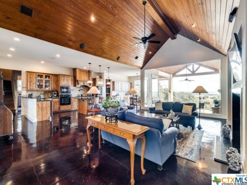 1009 Bluewater Pl, Spring Branch TX 78070-5485 exterior