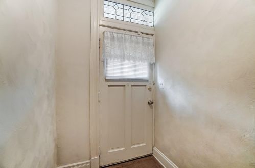 811 Academy Ave, Cincinnati OH  45205-1623 exterior