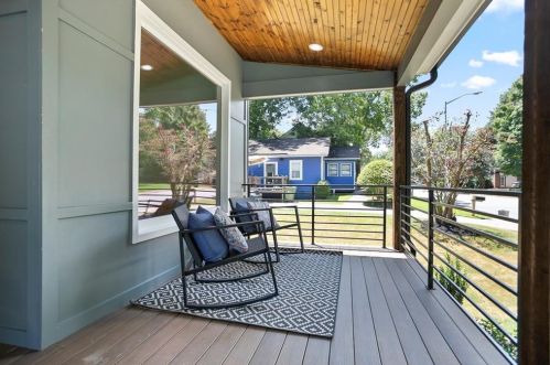 1557 Foote St, Atlanta GA  30307-2817 exterior