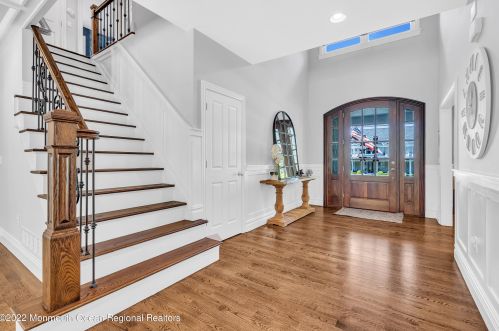 1012 Sunset Dr, Brielle, NJ 08730-1130
