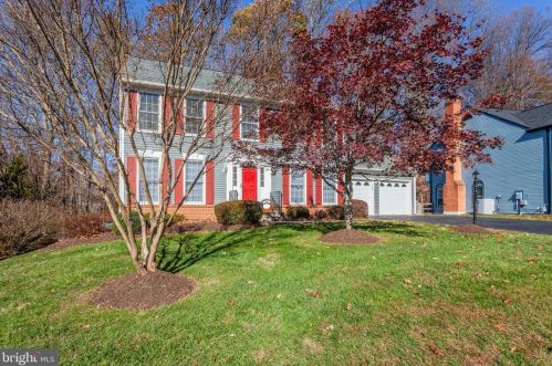 4066 Westwind Dr, Woodbridge, VA 22193-5168