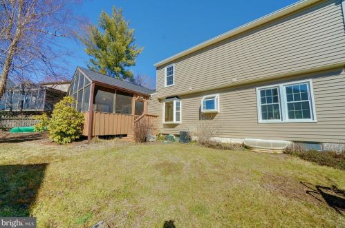 1900 Autumn Ridge Cir, Silver Spring MD 20906-5826 exterior