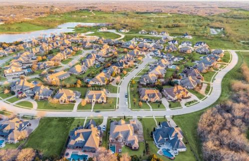 3328 Clubview Dr, Argyle TX 76226-2113 exterior