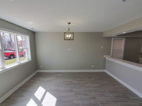 105 12th Ave, Melrose Park, IL 60160-4001