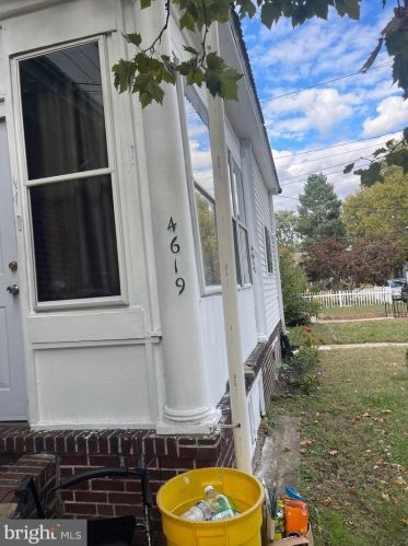 4619 Woodland Ave, Camden NJ  08110-6429 exterior