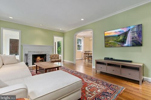 1516 Live Oak Dr, Silver Spring MD 20910-1543 exterior