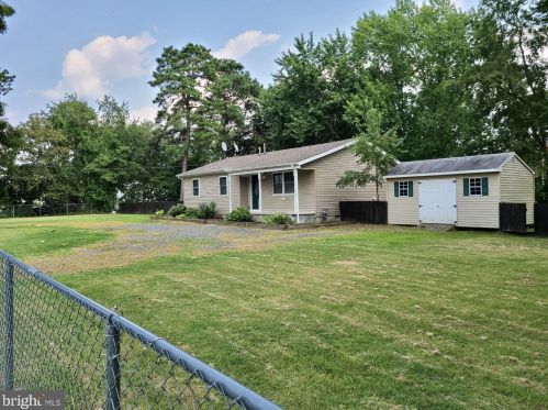 10 Chippewa Trl, Browns Mills, NJ 08015-6474