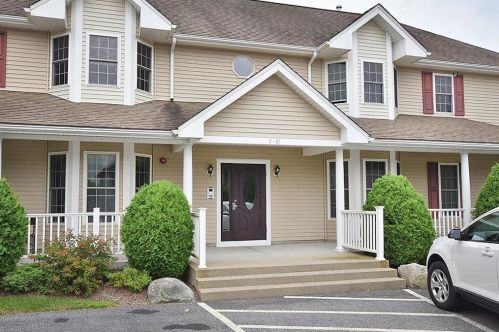 15 Sonya Dr, Coventry, RI 02816-2853