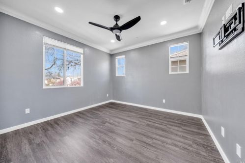 413 Comstock Way, Vacaville CA  95688-3128 exterior