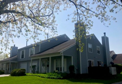 19407 Elm Dr, Country Club Hills, IL 60478-5855