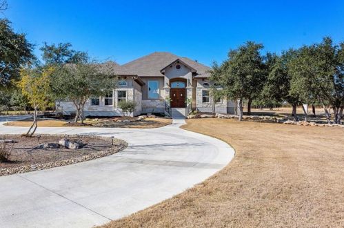 106 Gabriel Woods Dr, Georgetown, TX 78633-1804