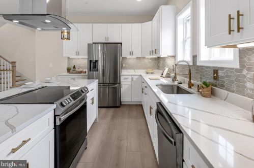 805 Colby Ave, Silver Spring MD 20912-5849 exterior