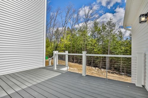 21 Countryside Dr, Brookline, NH 03033-4425