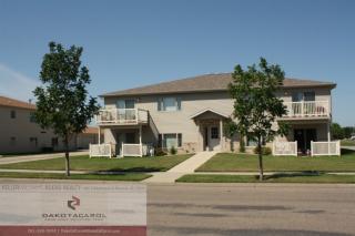 880 San Angelo Dr, Bismarck, ND 58504-7485
