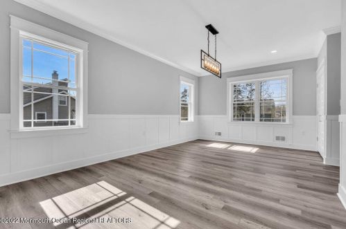 681 Lake Barnegat Dr, Lacey Township, NJ 08734-2137
