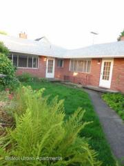 6206 Burnside St, Portland OR  97215-1313 exterior