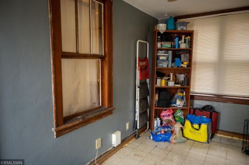 1055 Farrington St, Saint Paul MN  55117-5103 exterior