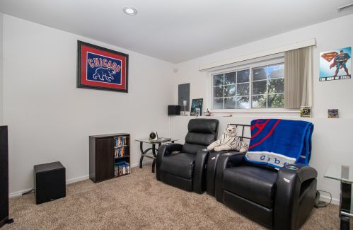 2912 Woodside Dr, Joliet IL  60431-8826 exterior
