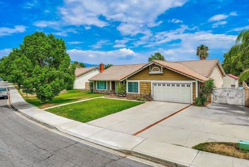 2239 Yucca Ave, Rialto, CA 92377-4682
