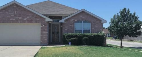 2433 Forest Creek Dr, Fort Worth TX  76123-2111 exterior