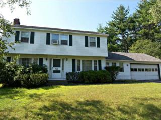 20 Pine Crest Dr, Goffstown, NH 03045-3319