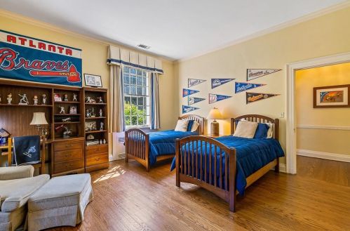 10 Habersham Way, Atlanta GA  30305-2800 exterior