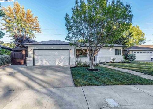 4040 Jensen St, Pleasanton, CA 94566-6206