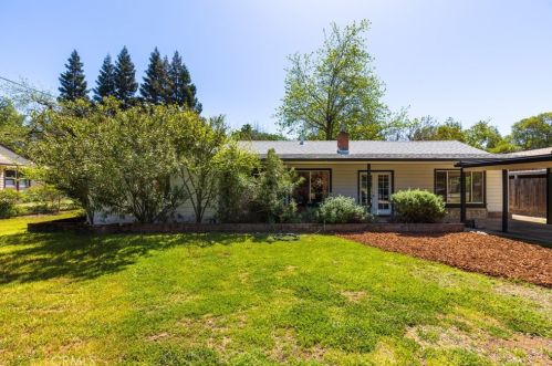 1569 8th St, Chico, CA 95928-4102