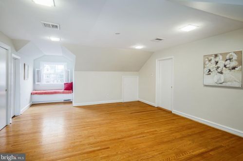 348 Kings Hwy, Tavistock NJ 08033-1205 exterior