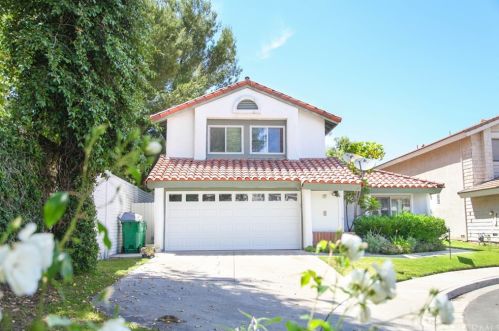 8 Copper Hl, Irvine, CA 92620-2612