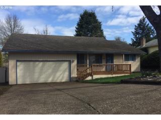 518 Janus St, Springfield OR  97477-3619 exterior