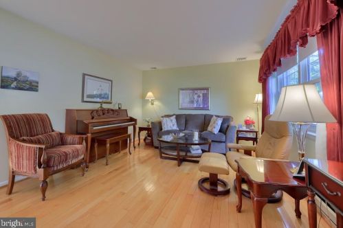 1026 Monticello Ln, Lancaster PA  17603-9409 exterior